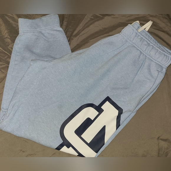 Nike UNC Tarheels Sweatpants XL - Picture 1 of 5